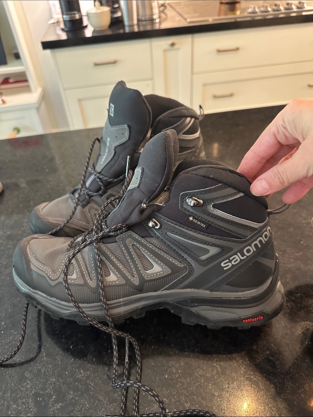 EUC Salomon X Ultra Hiking Shoe W 8.5